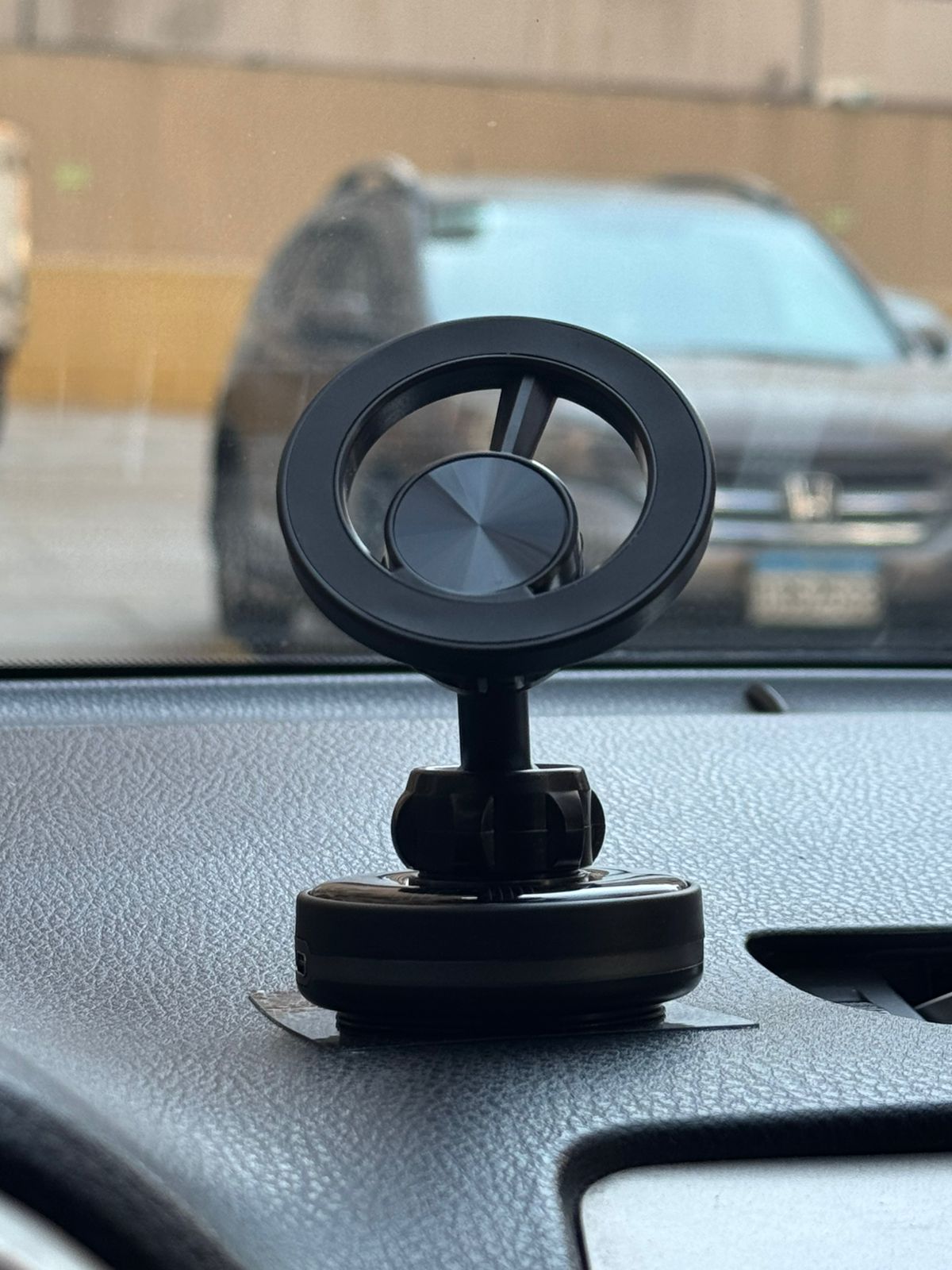 Solar-Powered Car Phone Holder